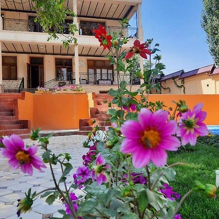 Зона Отдых Apachi В Горах Чимган Hotel Eksteriør billede