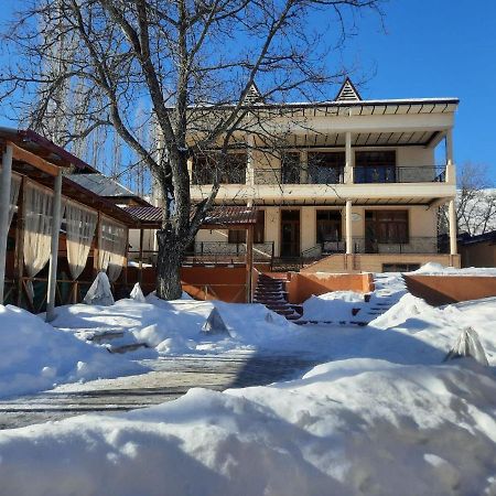 Зона Отдых Apachi В Горах Чимган Hotel Eksteriør billede