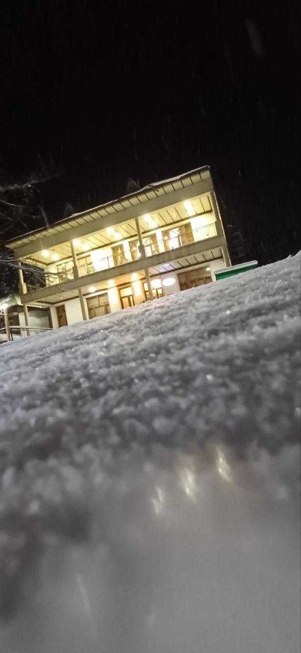 Зона Отдых Apachi В Горах Чимган Hotel Eksteriør billede